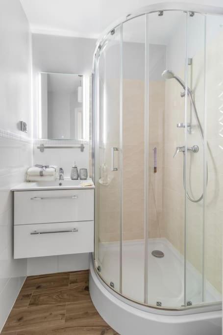 Air-Conditioned Downtown Oasis On Foot To Central Station Metro Smarttv Wifi Warsaw Ngoại thất bức ảnh